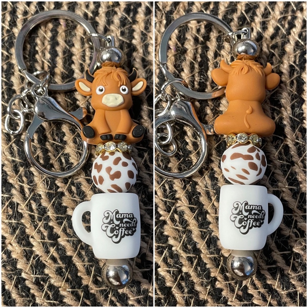 Mom Country Keychain